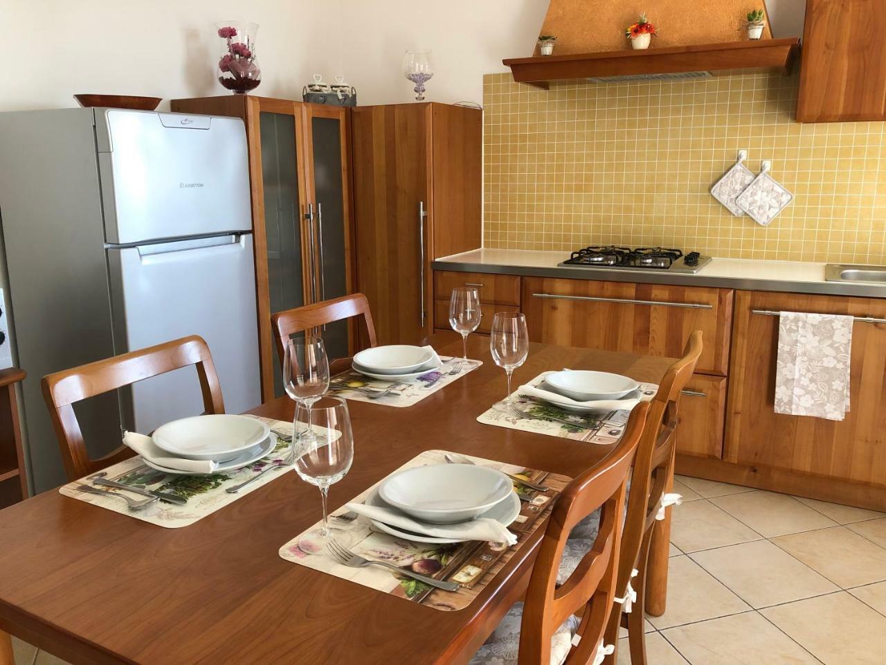 Magia Del Garda Apartment Castelnuovo del Garda Bagian luar foto