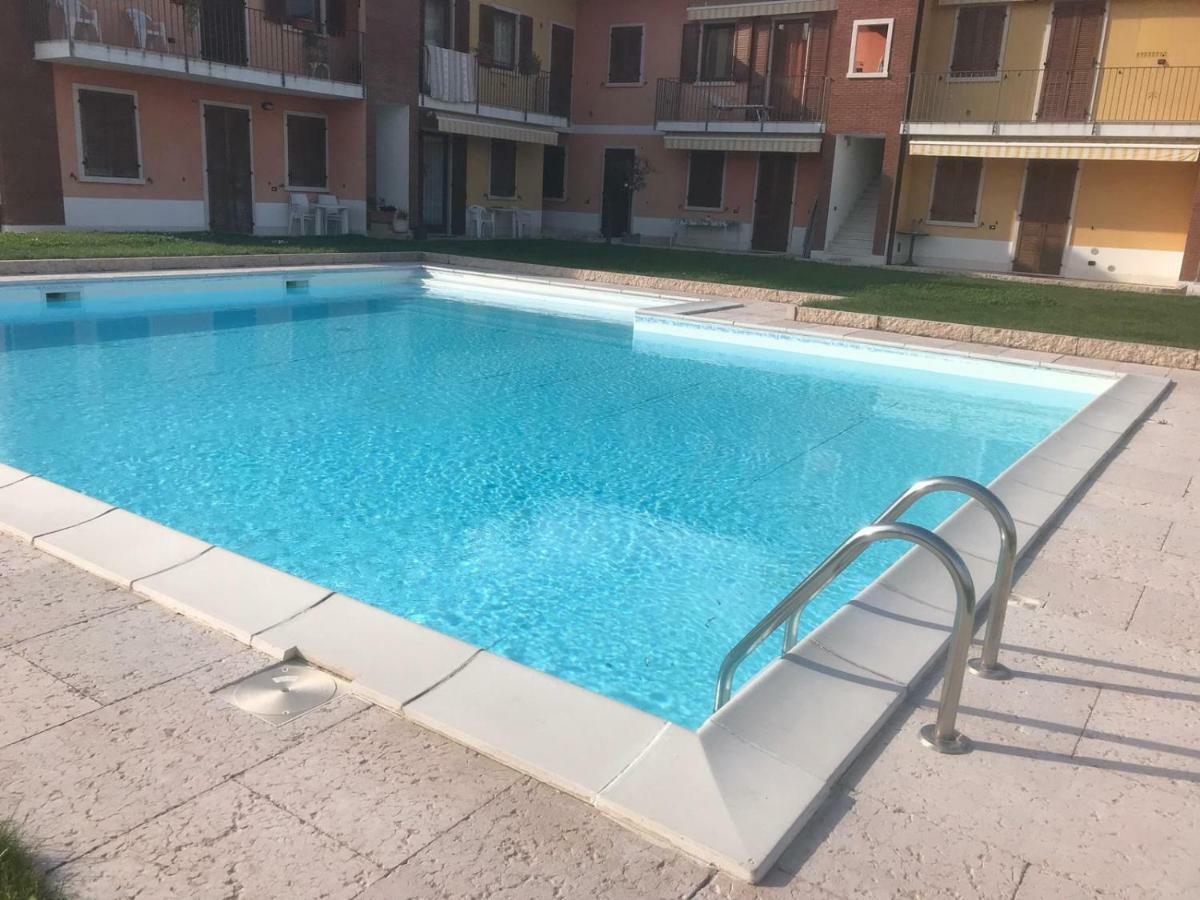 Magia Del Garda Apartment Castelnuovo del Garda Bagian luar foto
